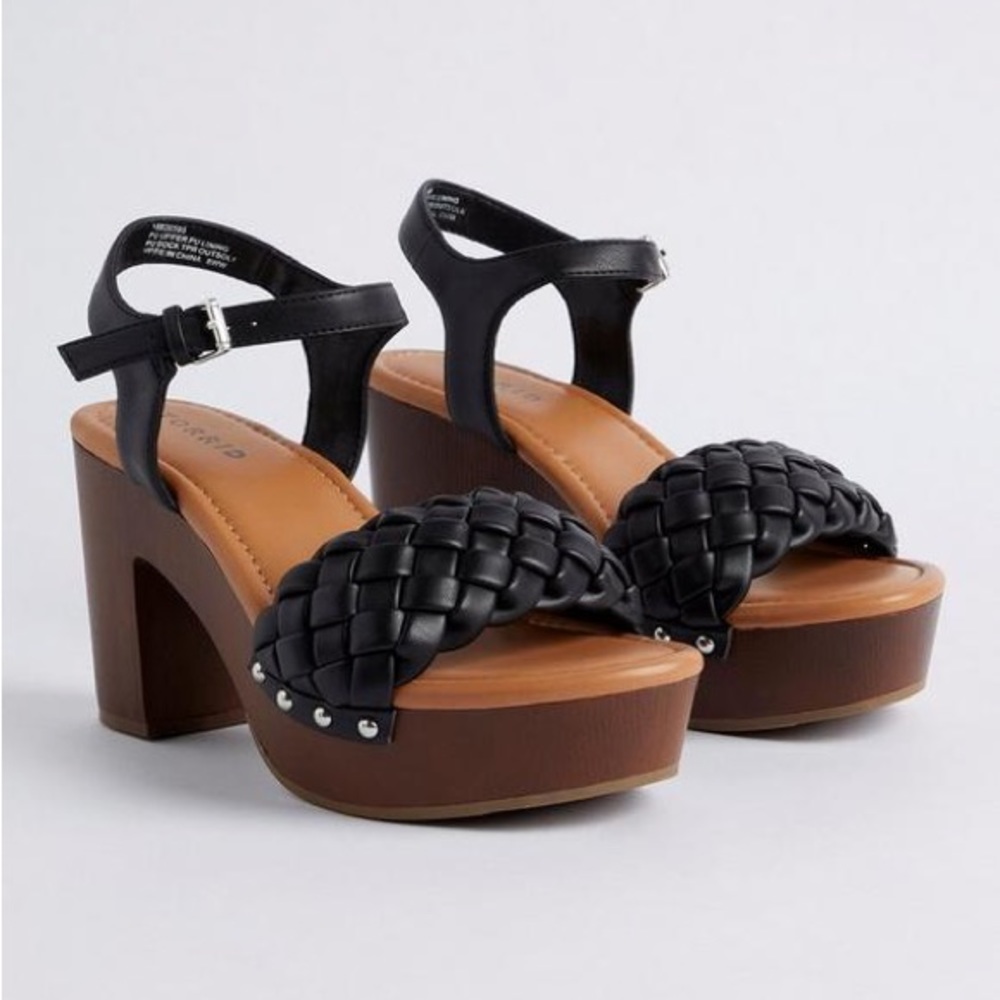 Torrid woven wood heel sandal. Size 9.5. NWOT, never worn.